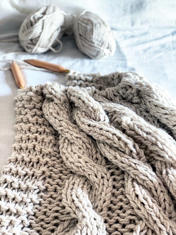 Chunky Knit Throw, Large Knit Blanket Chunky Yarn Cable Knit Braided  Blankets, Boho Accent Decor Neutral Home Farmhouse Modern Scandinavian 