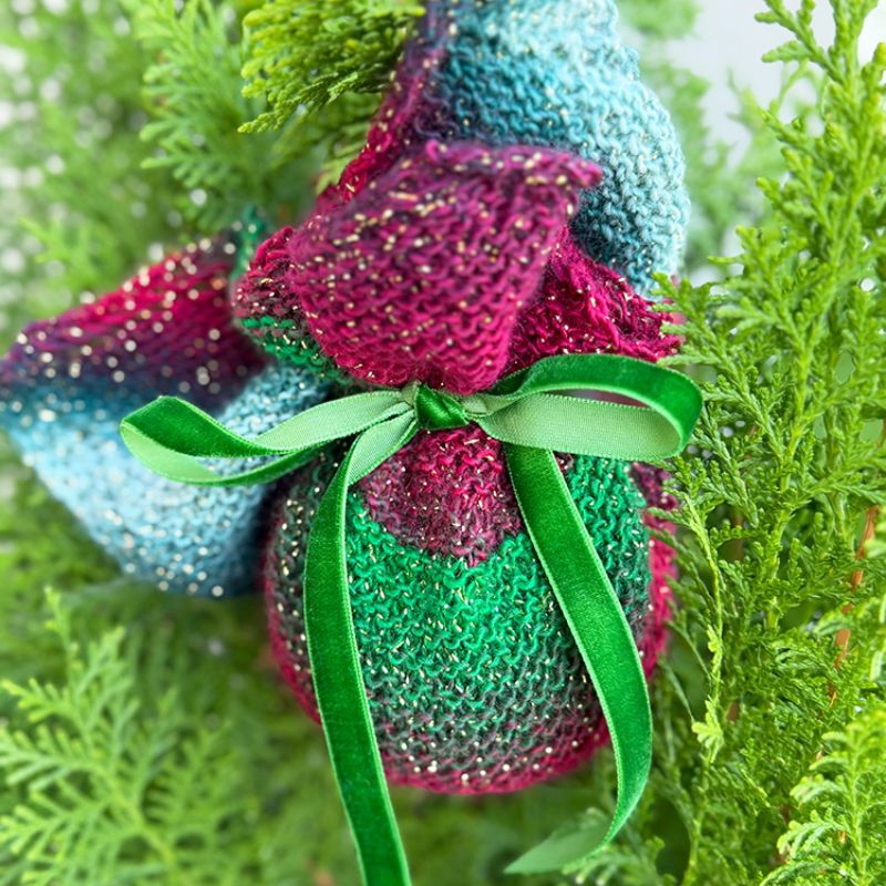 Knitted Christmas Bauble Cover Pattern - Handy Little Me Shop