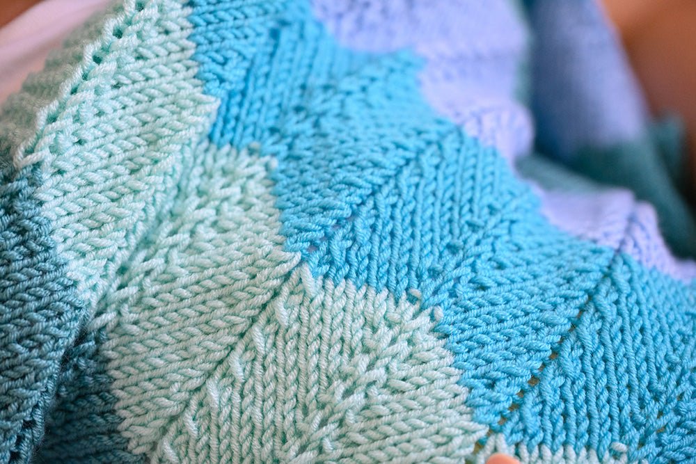Chevron Pattern Baby Blanket (Knit) - Handy Little Me Shop