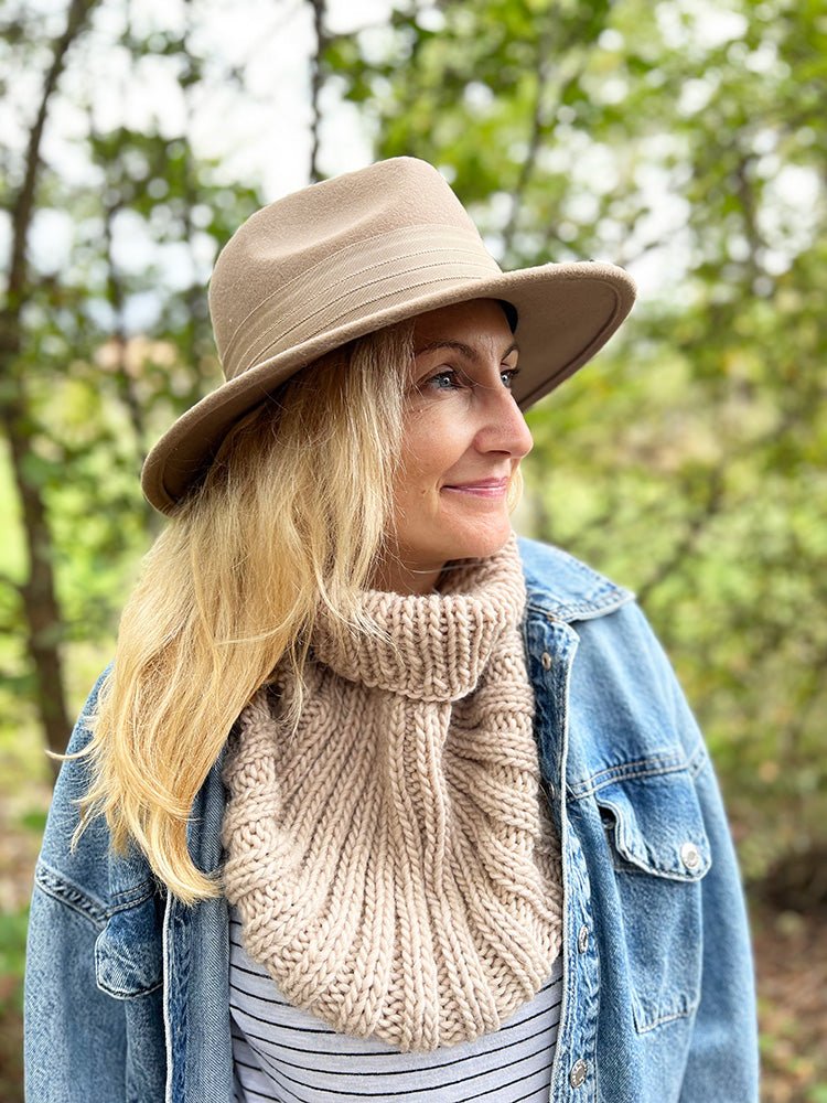 Cowl Knitting Pattern (Advanced Beginners) - Handy Little Me Shop