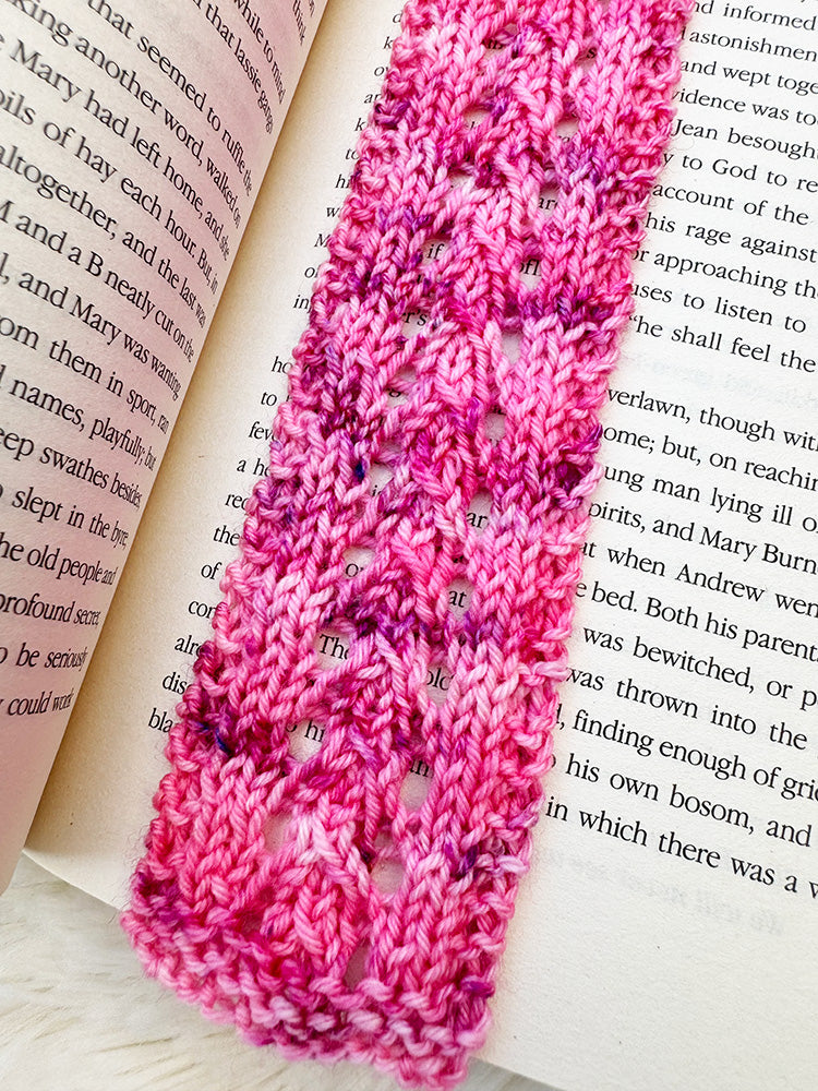 Cruel Summer Bookmark Knitting Pattern