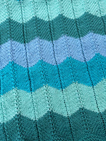 Chevron Pattern Baby Blanket (Knit)