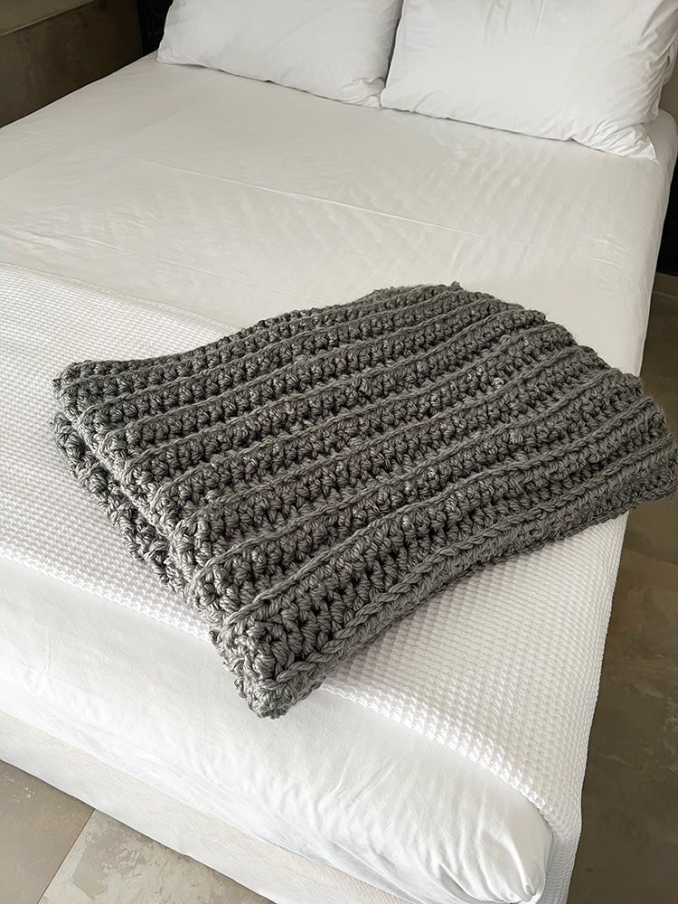 Chunky Crochet Blanket Pattern - Handy Little Me Shop