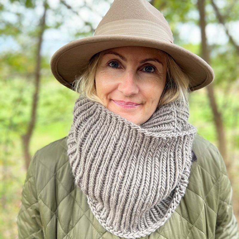 Infinity Scarf Knitting Pattern (Fisherman's Rib Stitch)