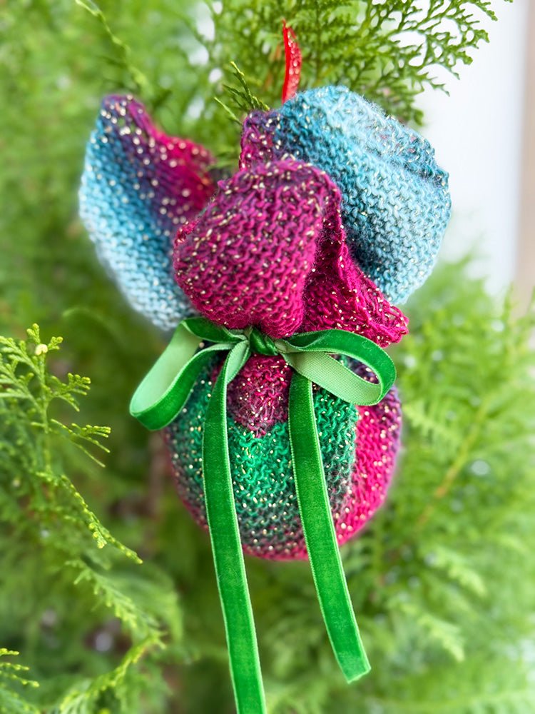 Knitted Christmas Bauble Cover Pattern - Handy Little Me Shop