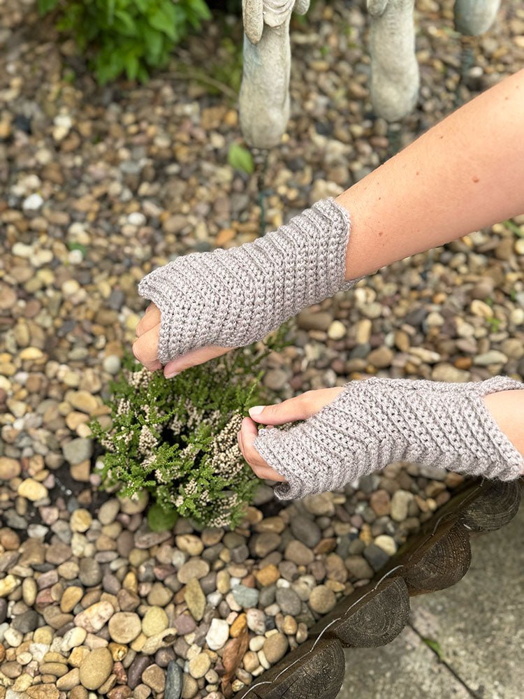 Healing Hands Mitts Crochet Pattern - Handy Little Me Shop
