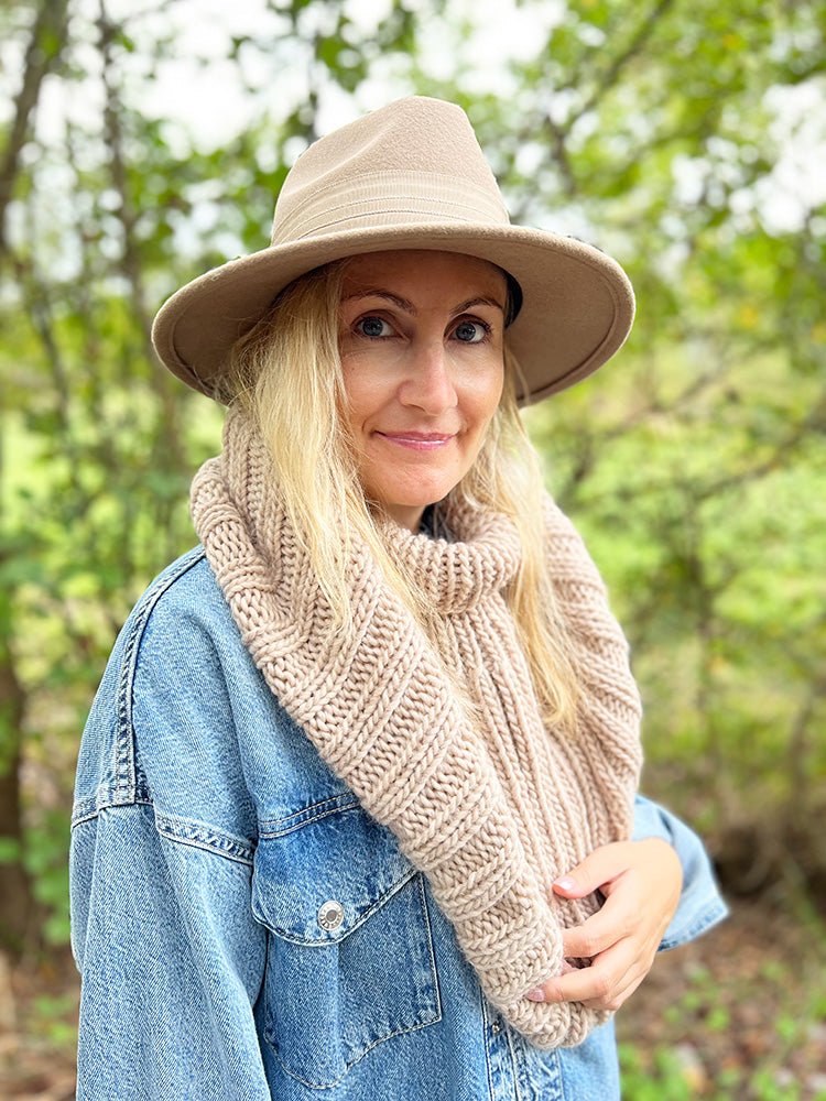 Cowl Knitting Pattern (Advanced Beginners) - Handy Little Me Shop