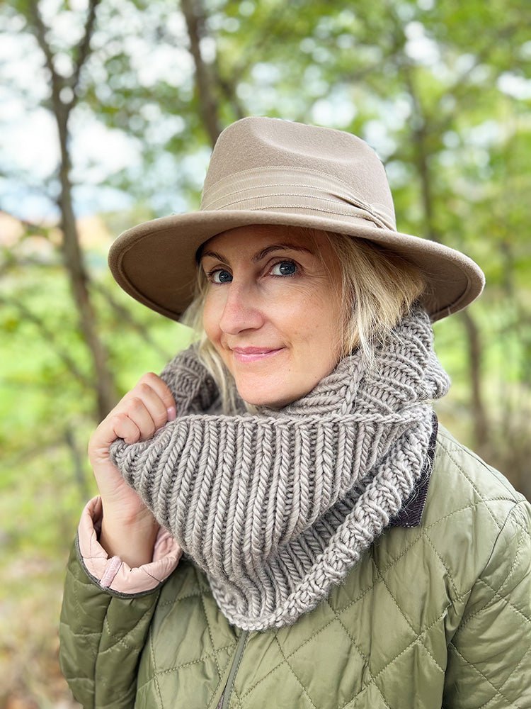 Infinity Scarf Knitting Pattern (Fisherman's Rib Stitch) - Handy Little Me Shop