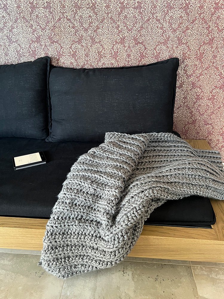 Chunky Crochet Blanket Pattern - Handy Little Me Shop