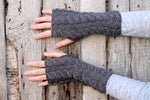 Cable knit mittens pattern