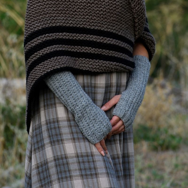 Fraser's Ridge Fingerless Mittens Knitting Pattern