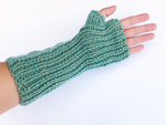 Green cable fingerless mitt