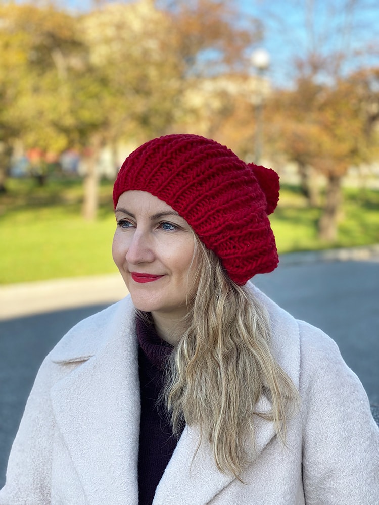 Red beret hat knitted