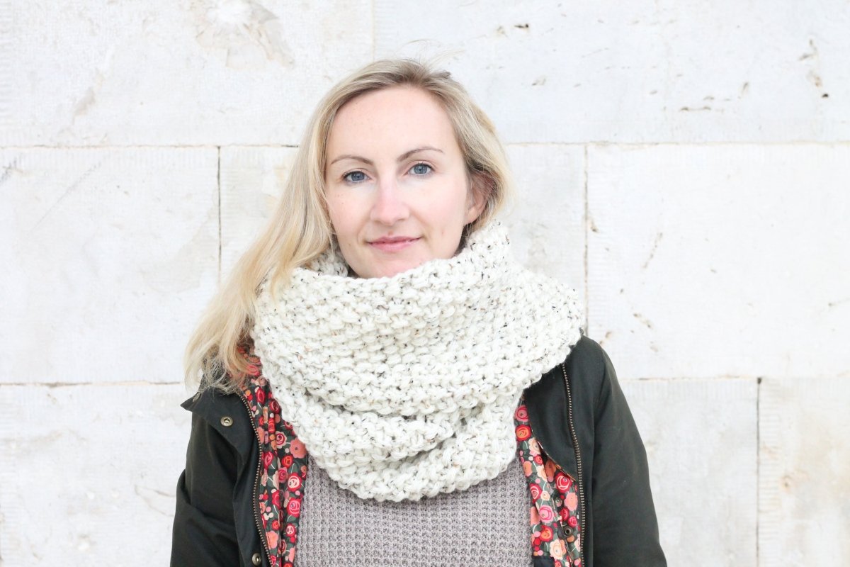 The Seed Stitch Infinity Scarf Knitting Pattern - Handy Little Me Shop