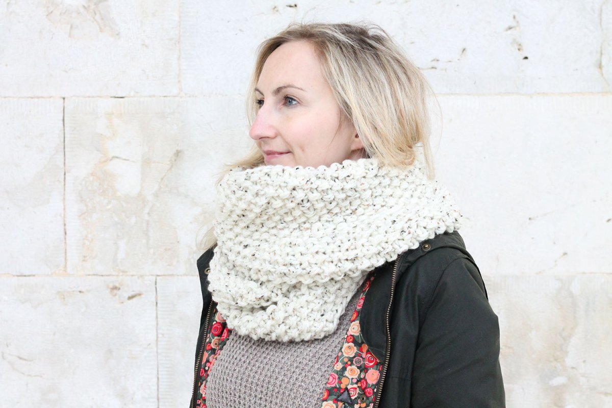 The Seed Stitch Infinity Scarf Knitting Pattern - Handy Little Me Shop