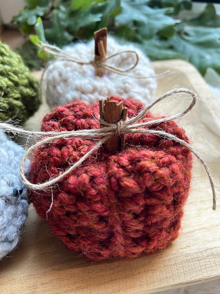 Simple Crochet Pumpkins - For Beginners - Handy Little Me Shop