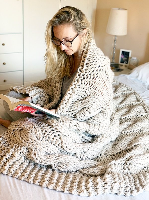 Chunky Cable Knit Blanket Pattern - Main Image