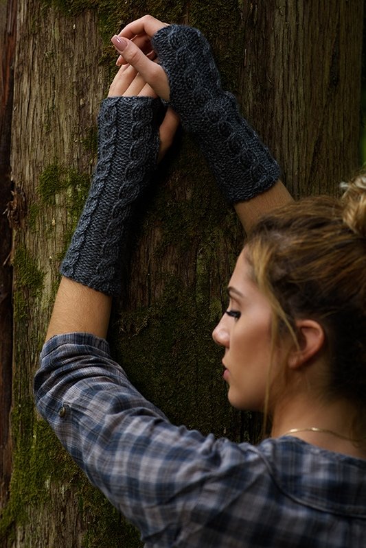 cable knit fingerless gloves