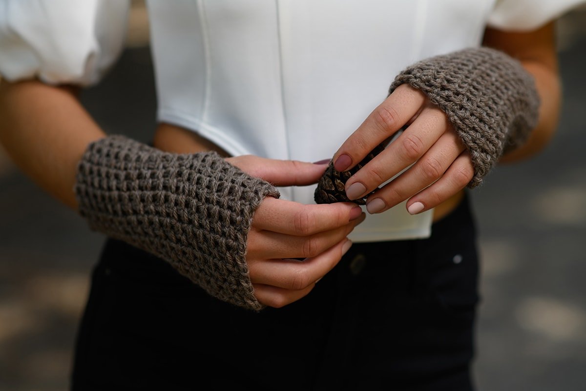 Carolina Fingerless Gloves Crochet Pattern - Handy Little Me Shop