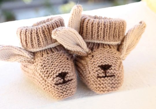 Bunny baby booties pattern
