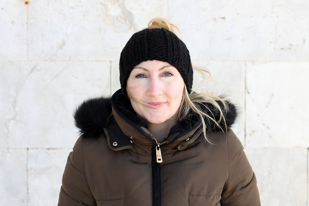 The Messy Bun Hat Knitting Pattern - Handy Little Me Shop