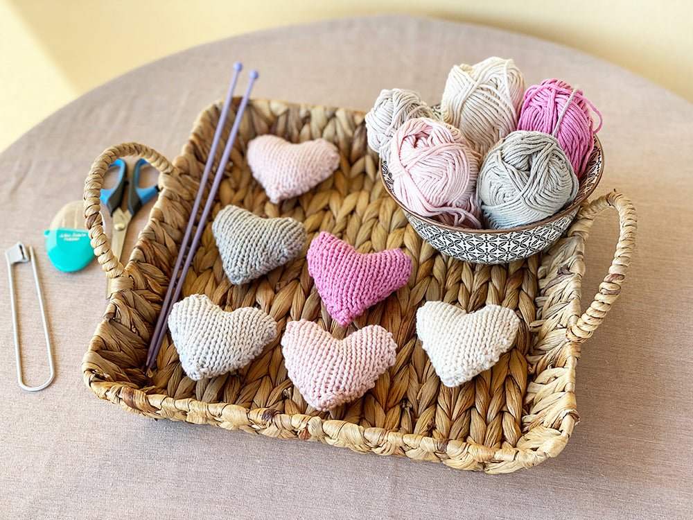 Knitted Heart Pattern {Quick + Easy!} - Handy Little Me Shop