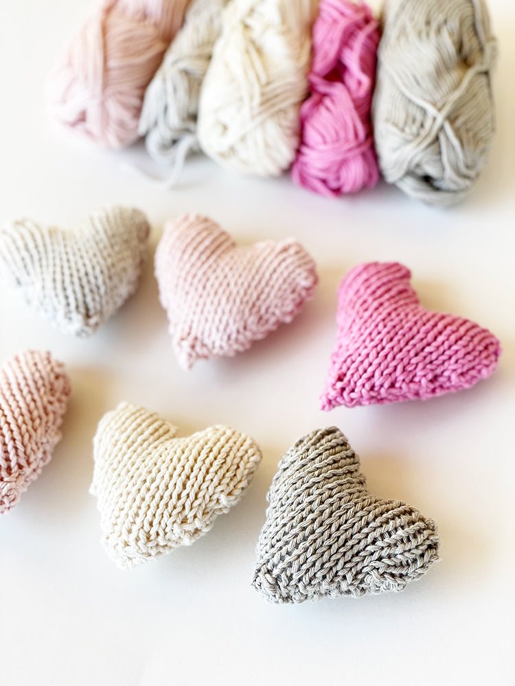 Knitted Heart Pattern {Quick + Easy!} - Handy Little Me Shop