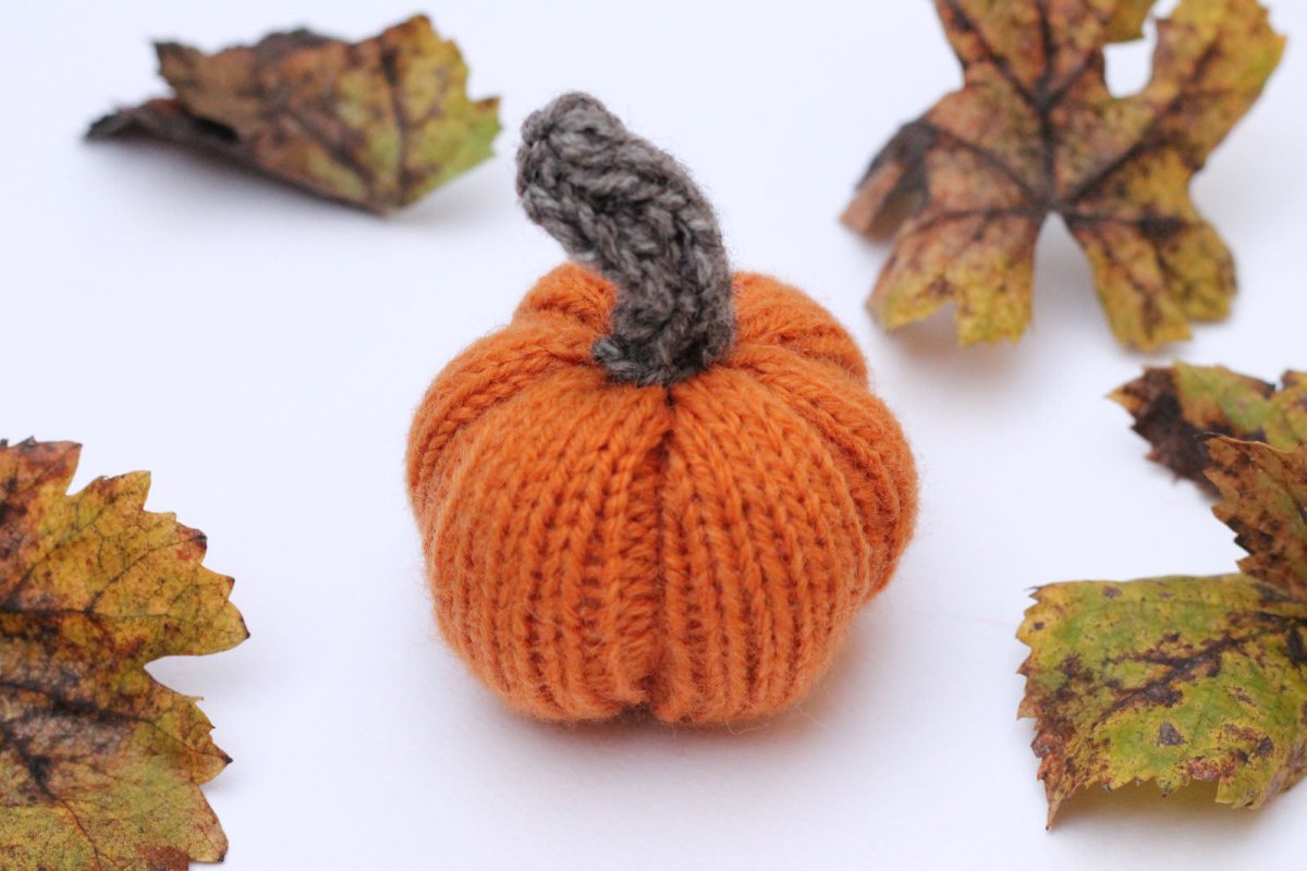 Mini Pumpkin Knitting Pattern - Handy Little Me Shop