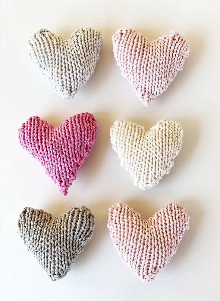 Knitted Heart Pattern {Quick + Easy!} - Handy Little Me Shop