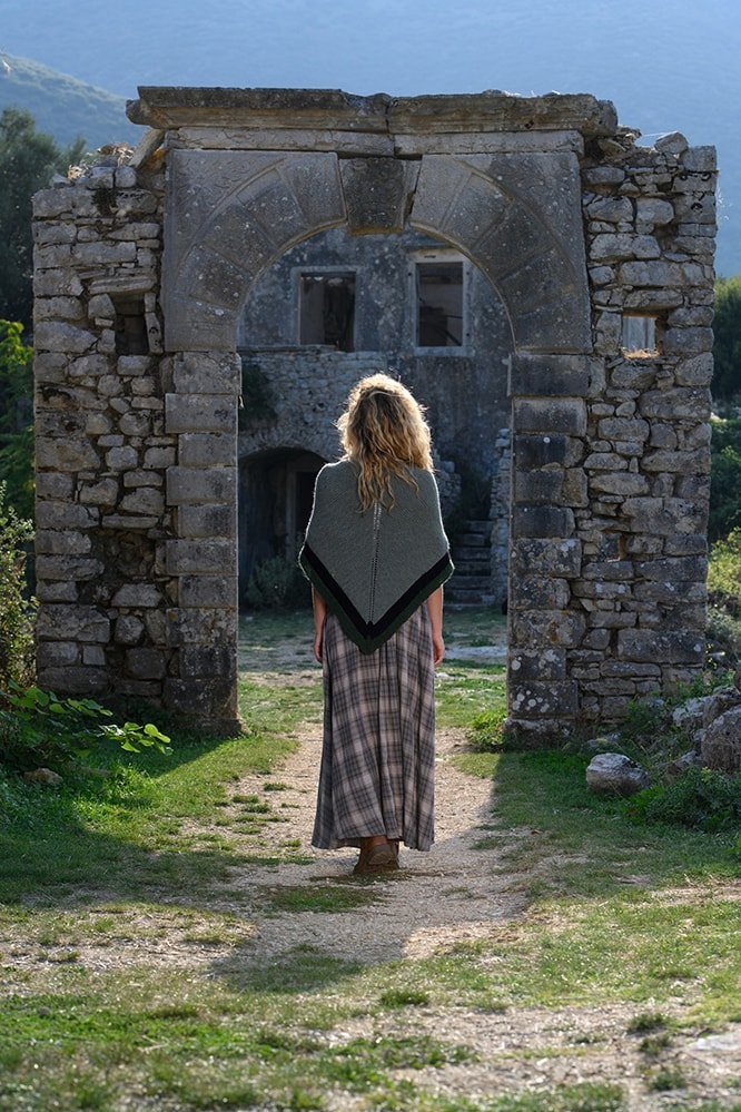 Outlander Claire's Rent Shawl Knitting Pattern - Handy Little Me Shop