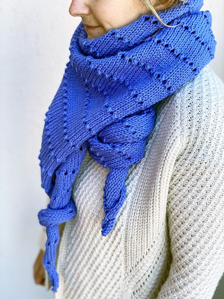 slipped stitch triangle scarf